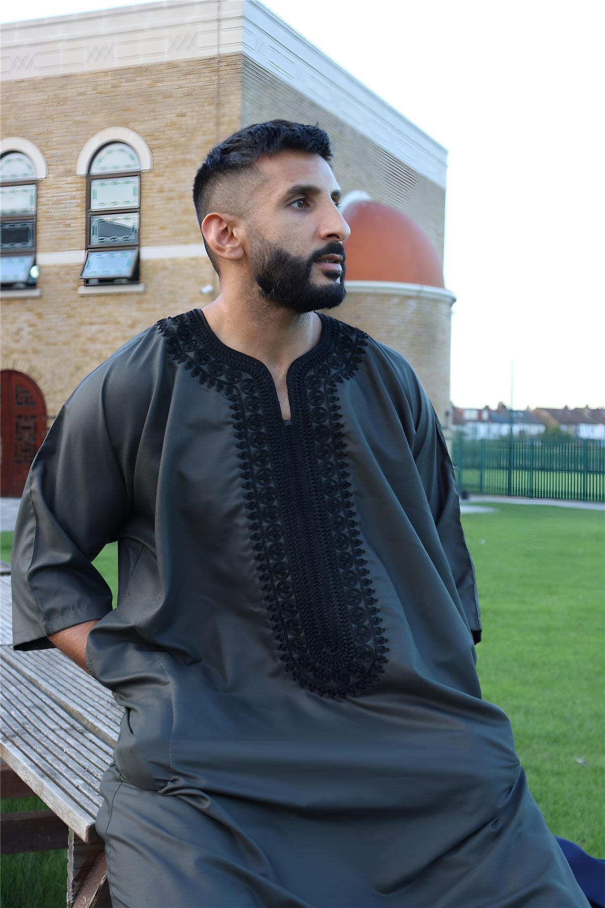 Mens Morrocan Thobe Jubba Islamic Clothing Kaftan Dubai Arabic Robe Half Short Sleeve