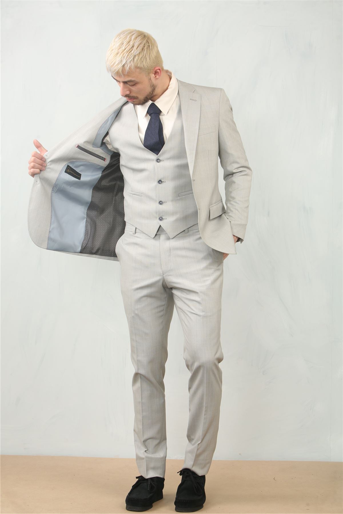 IM31 - Men's Grey 3 Piece Prince Of Wales Check Suit