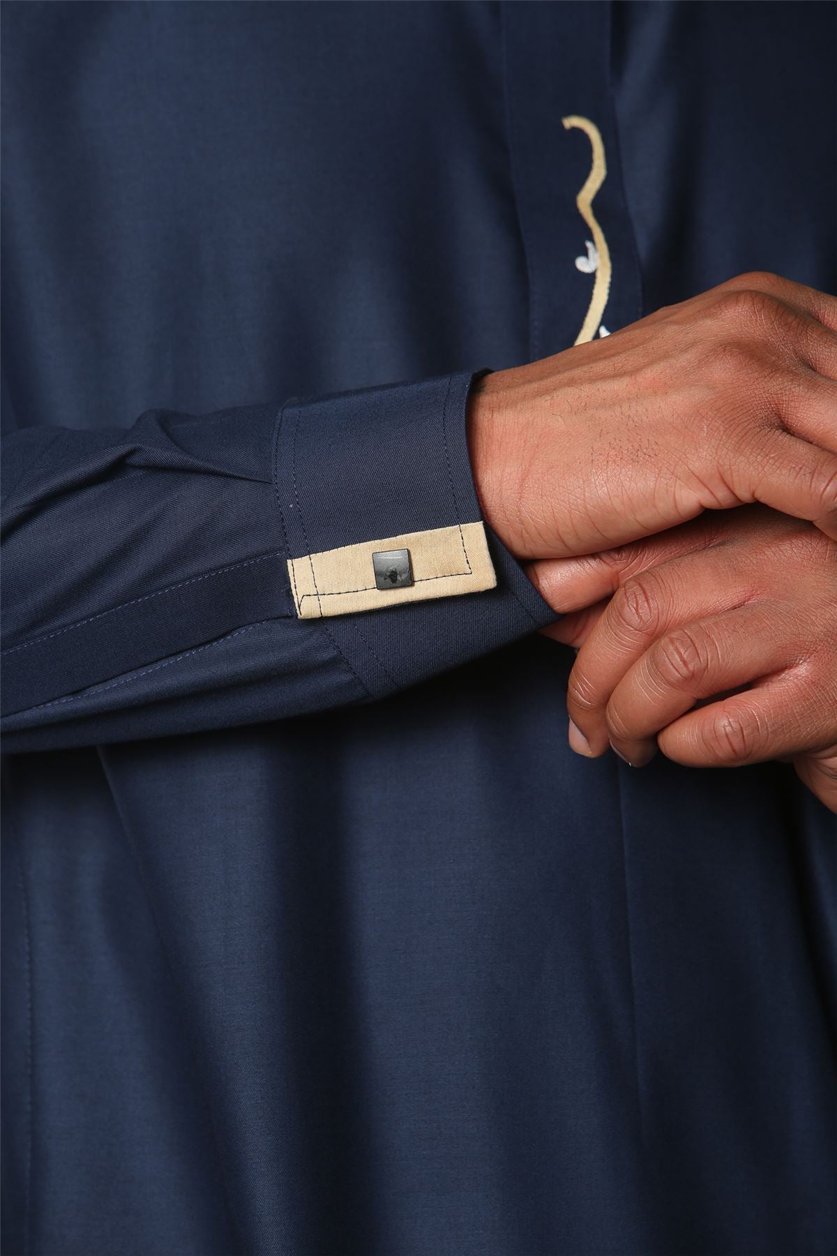 Men's Thobe Jubba Nehru Round Collar Islamic Clothing Muslim Kaftan Embroidery Eid Robe Saudi