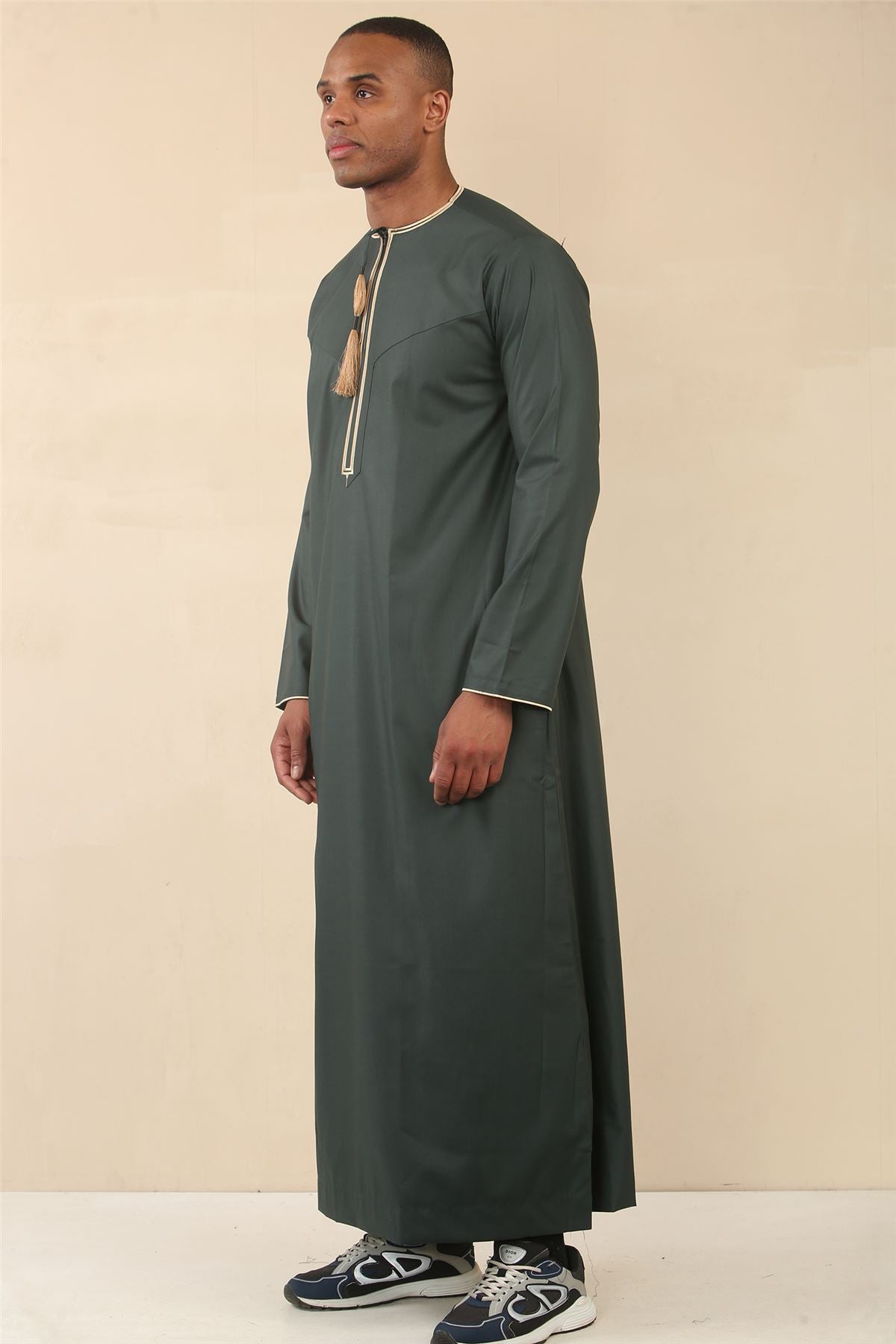 Men's Thobe Emirati Omani Jubba Islamic Clothing Muslim Kaftan Eid Robe Arab Gold Tassel Embroidery