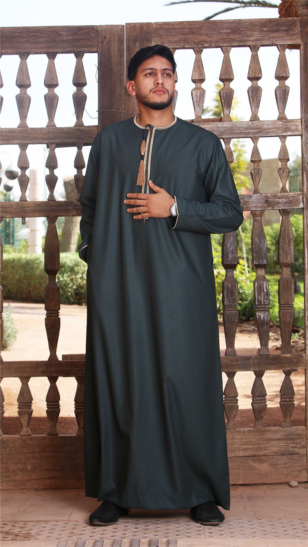 Men's Thobe Emirati Omani Jubba Islamic Clothing Muslim Kaftan Eid Robe Arab Gold Tassel Embroidery