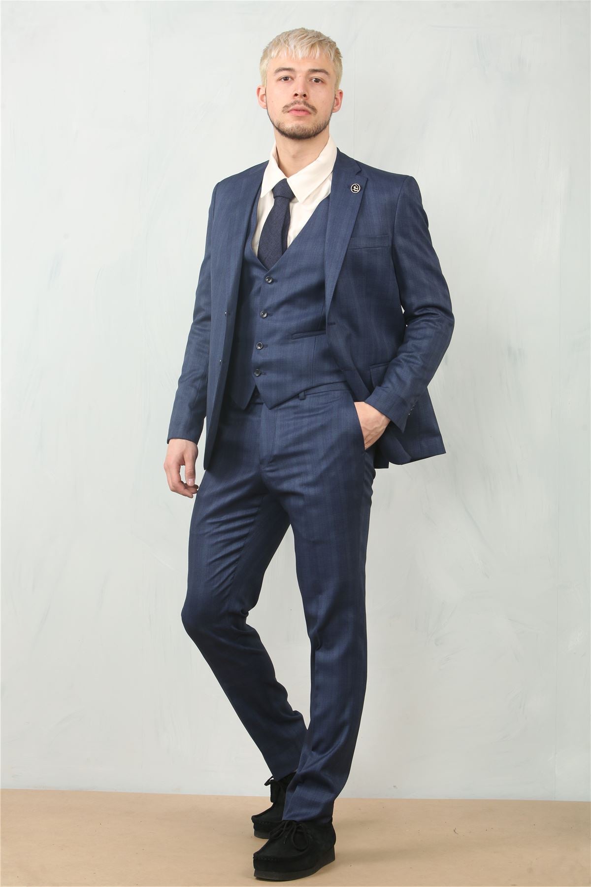 IM31 - Men's Blue 3 Piece Prince Of Wales Check Suit