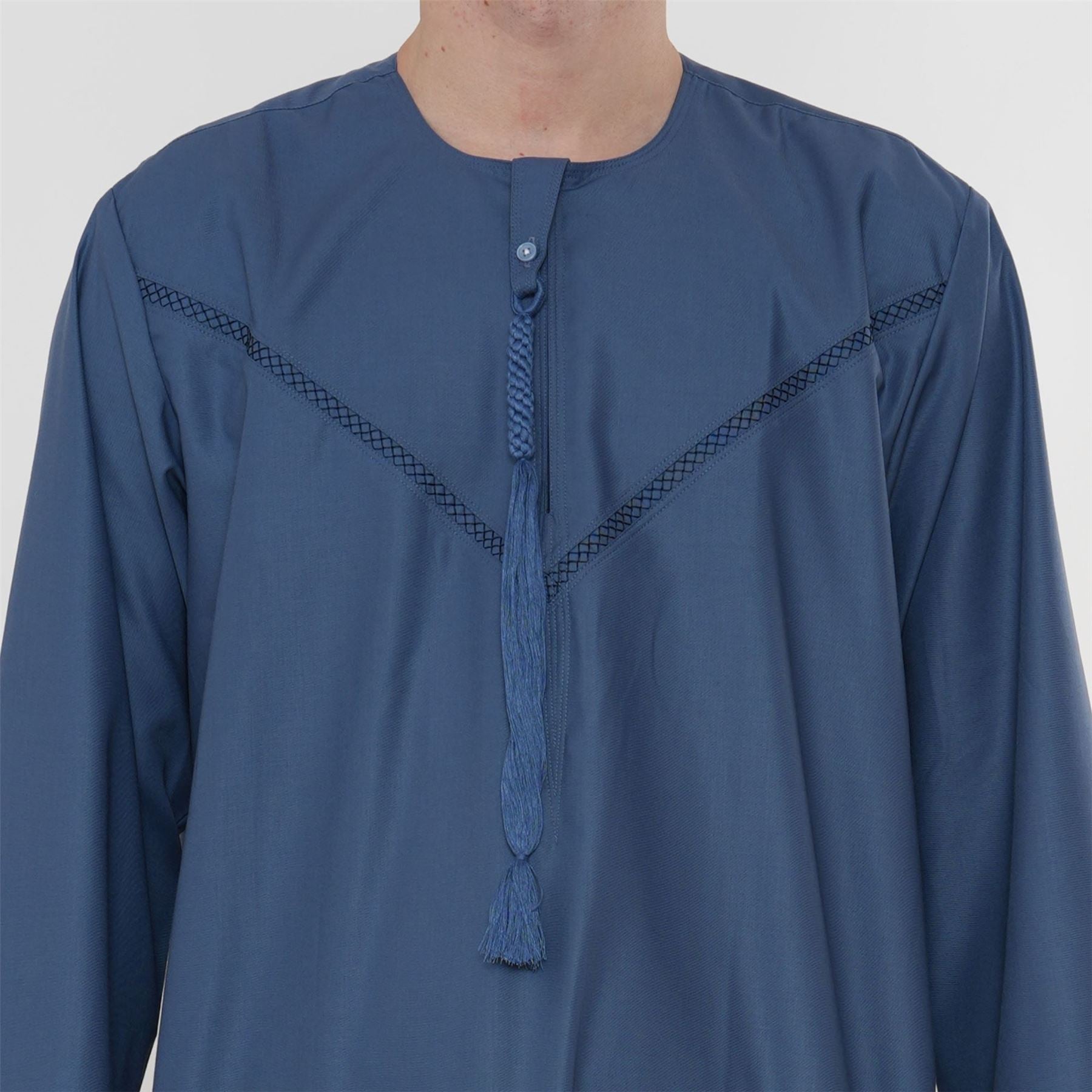 HM10 - Men's  Emirati Omani Zipped Embroidery Thobe