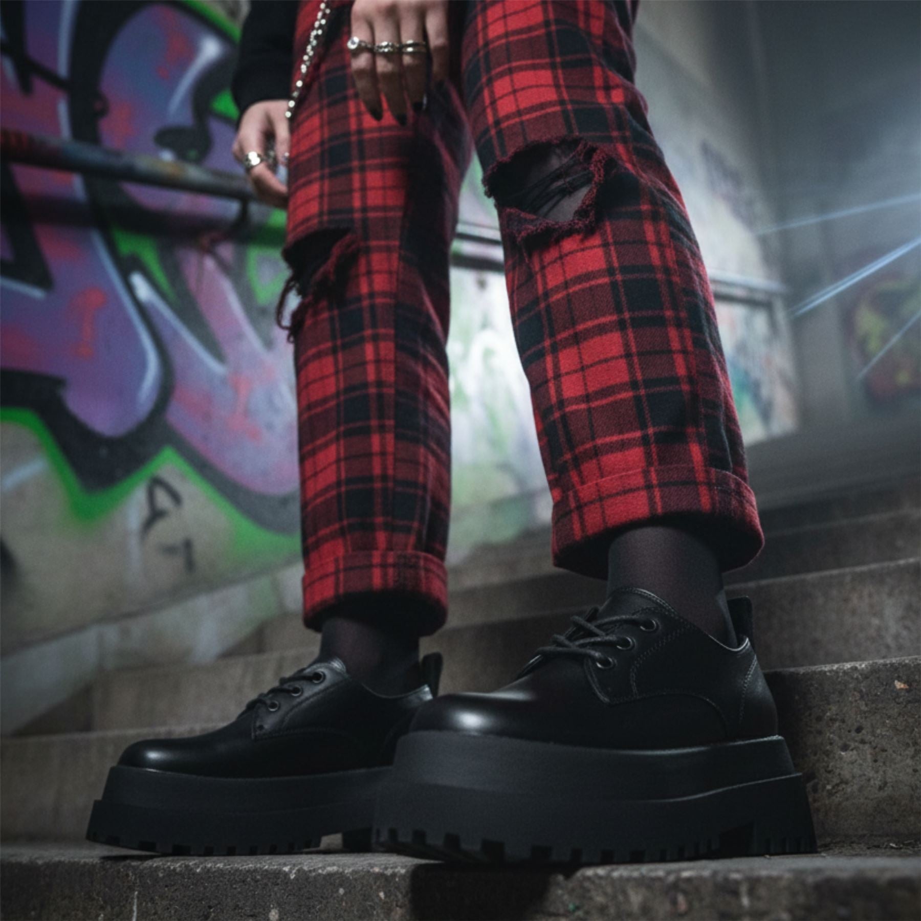 PLUTO LACE UP - Women’s Black Lace-Up Platform Shoes