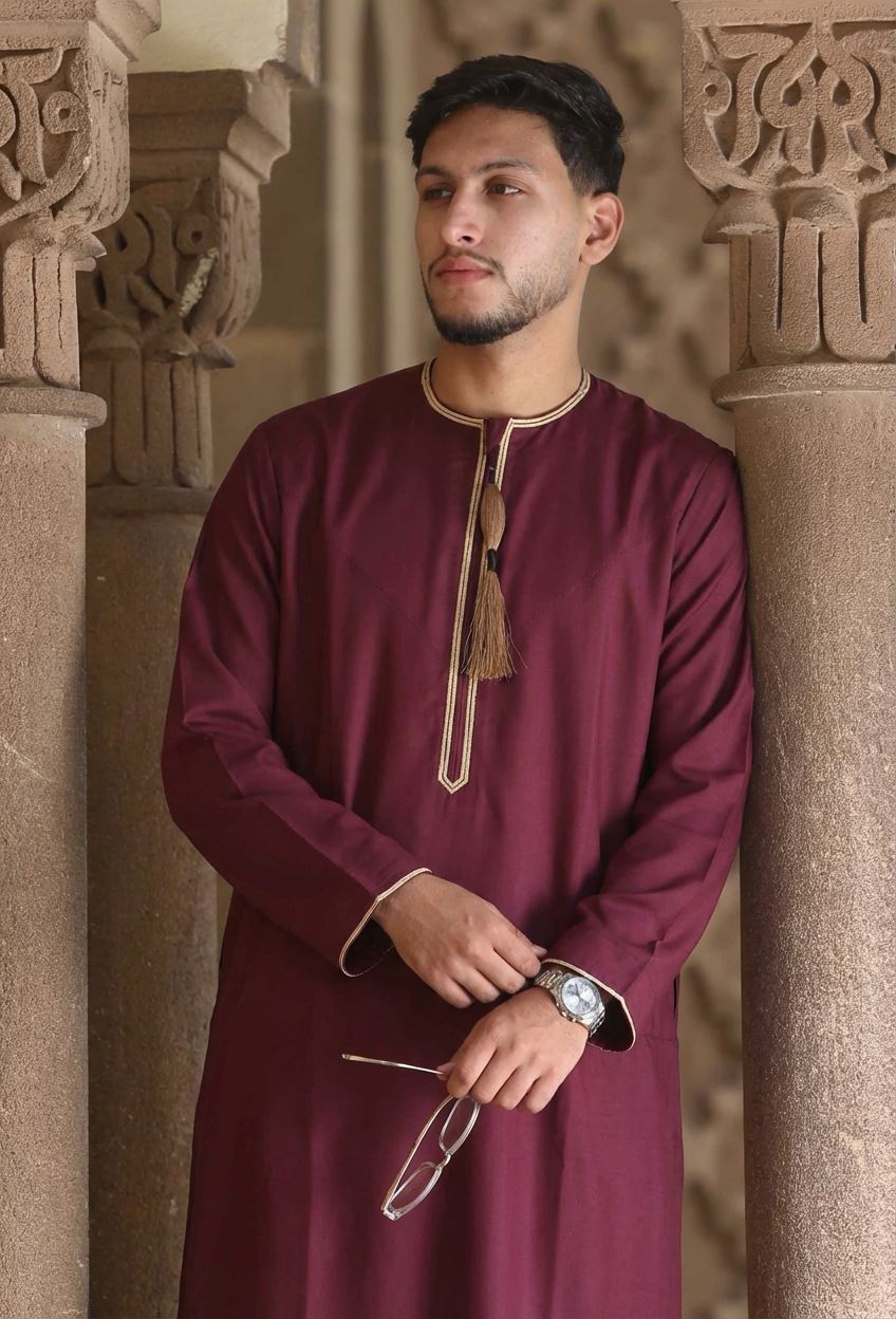 TT-003 - Men's Wine Emirati Omani Tassel Embroidery Thobe