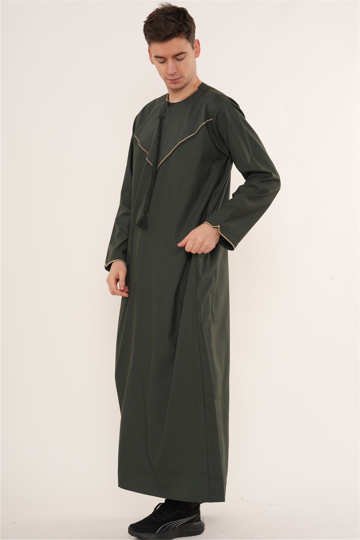 TT-007 - Men's Emirati Omani Gold Embroidery Thobe