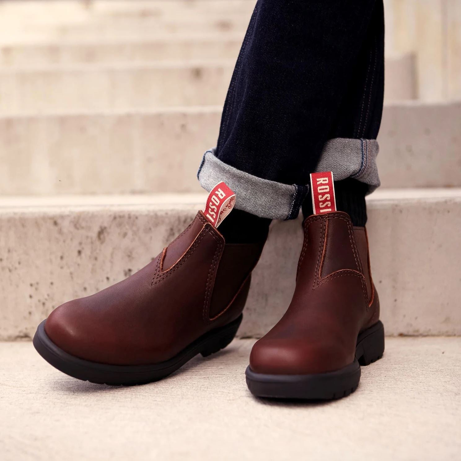 Endura 303 - Rustic Brown Suede Leather Chelsea Boots