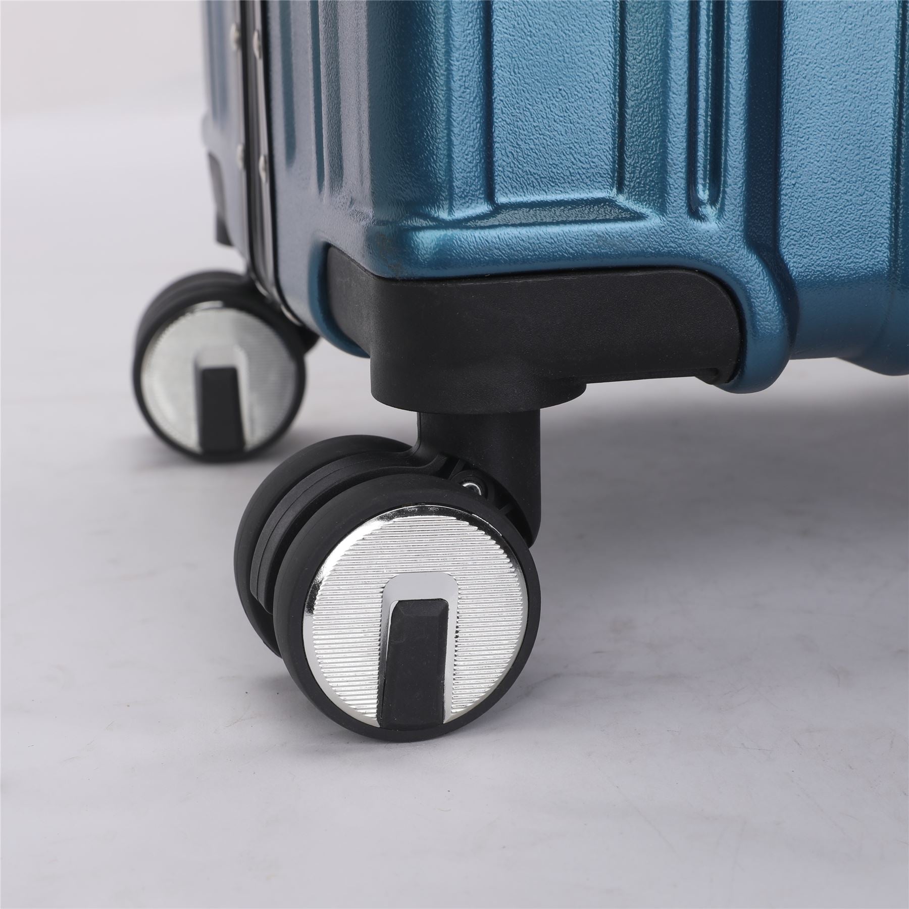 Robust Hard Shell Luggage 8 Wheel Suitcase Set
