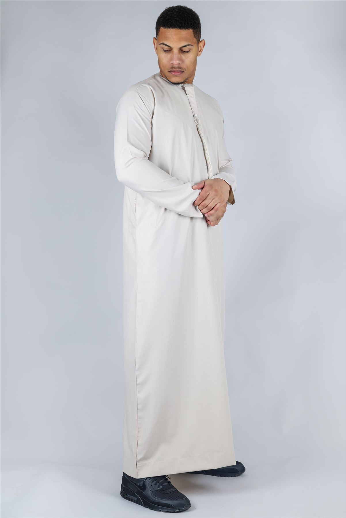 Men's Thobe Emirati Omani Jubba Islamic Clothing Muslim Kaftan Eid Robe Arab String Tassel