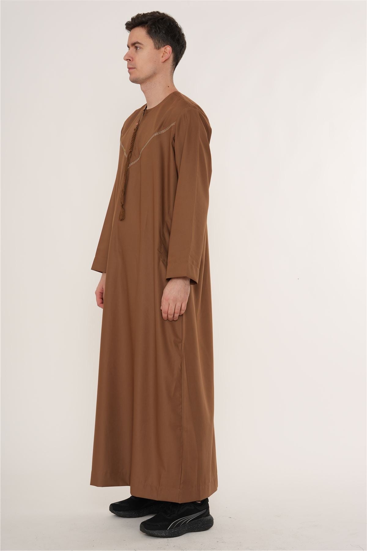 HM10 - Men's  Emirati Omani Zipped Embroidery Thobe