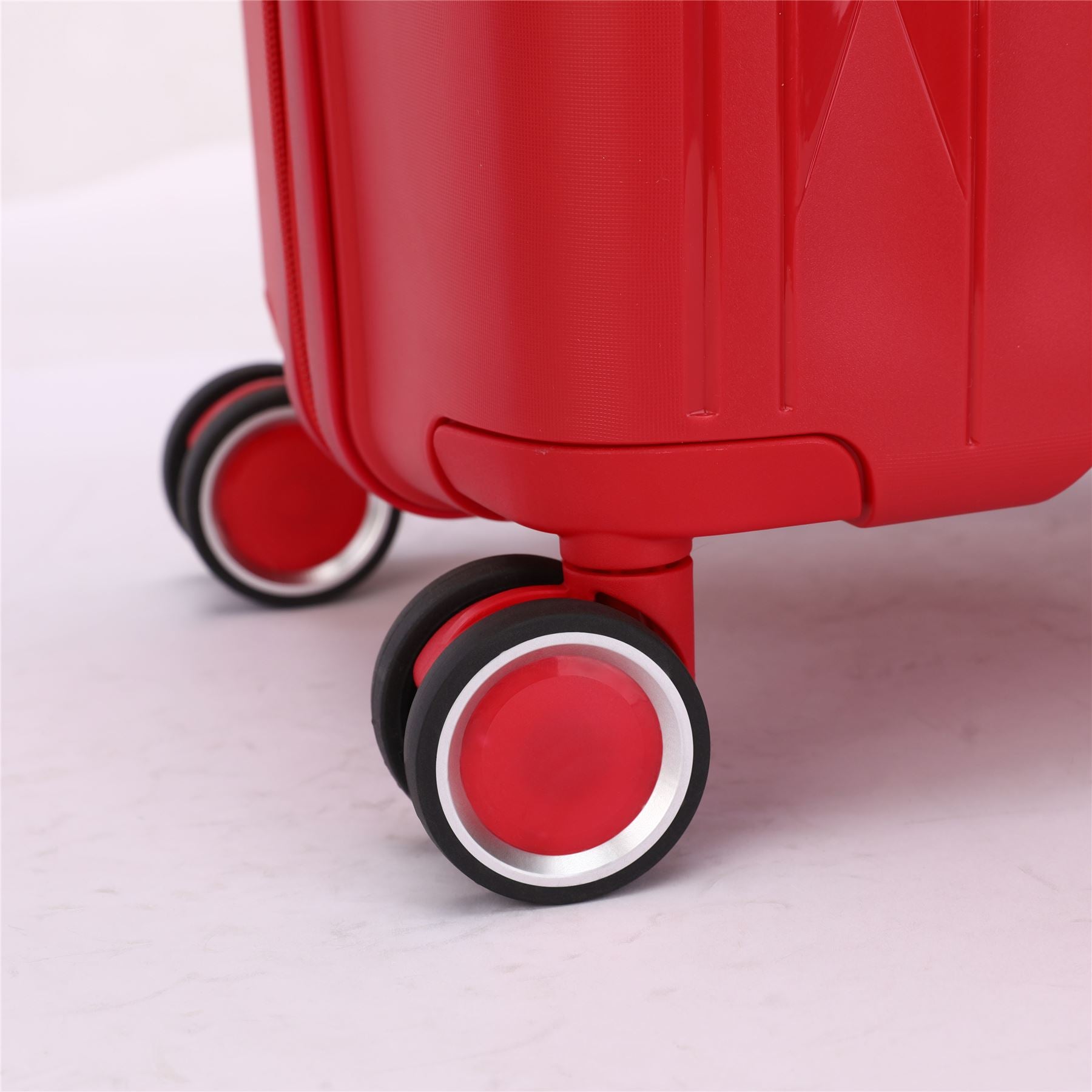 Hard Shell Lightweight Polypropylene Luggage