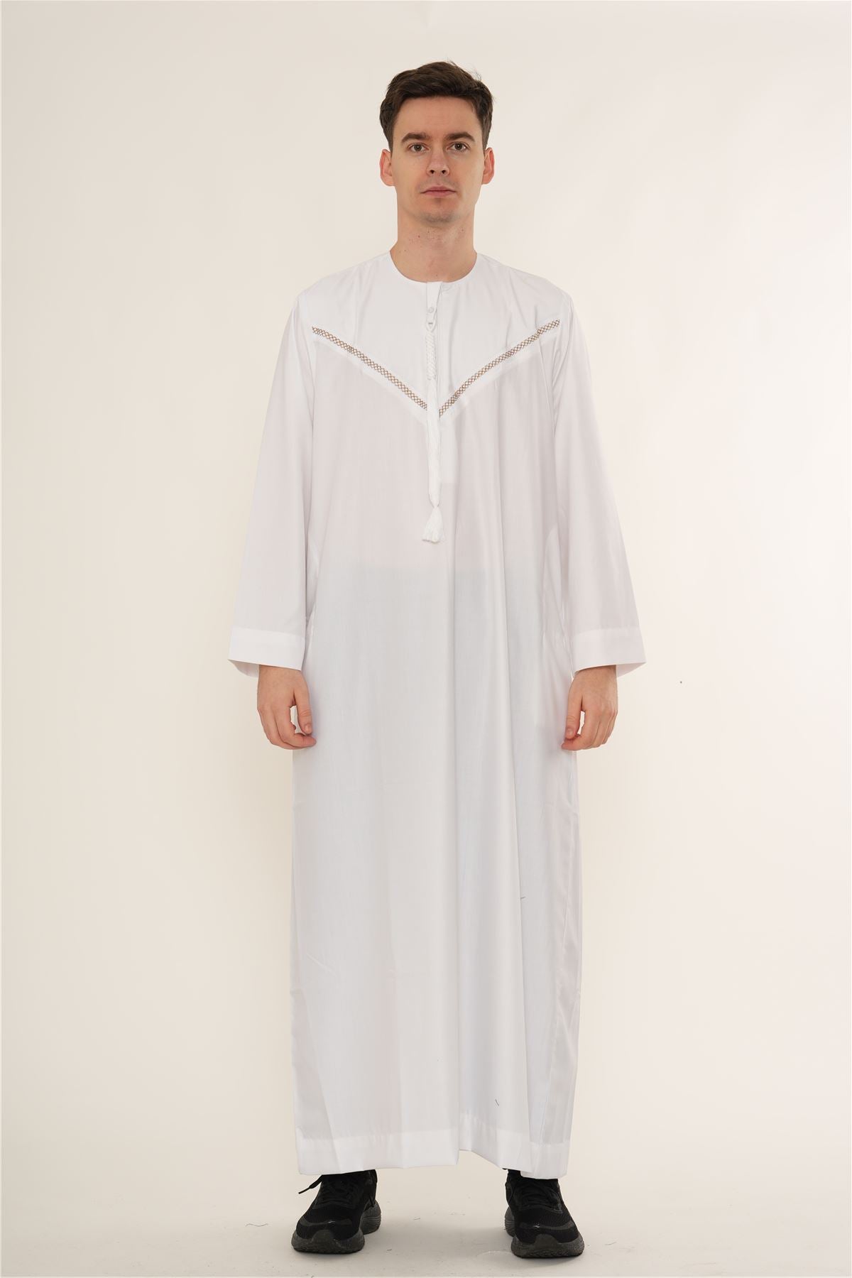 HM10 - Men's  Emirati Omani Zipped Embroidery Thobe