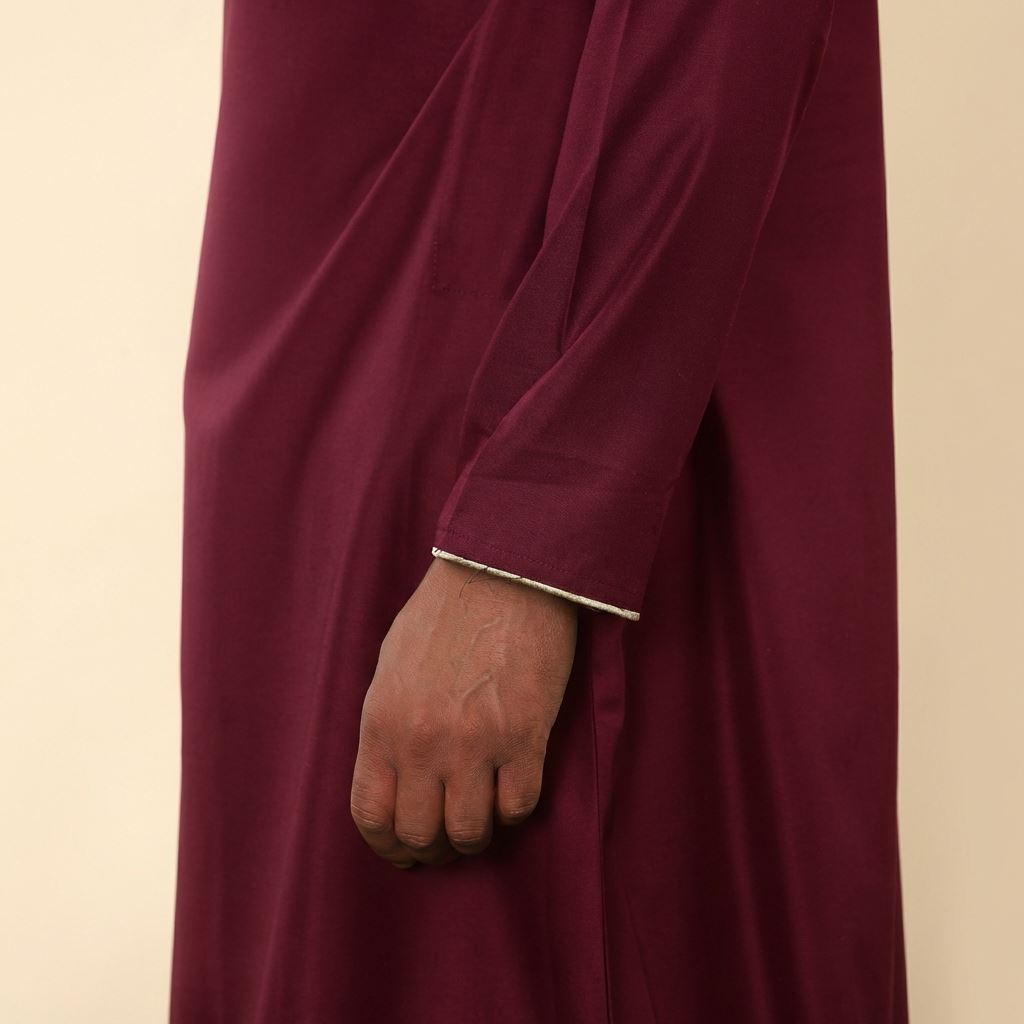 TT-003 - Men's Wine Emirati Omani Tassel Embroidery Thobe