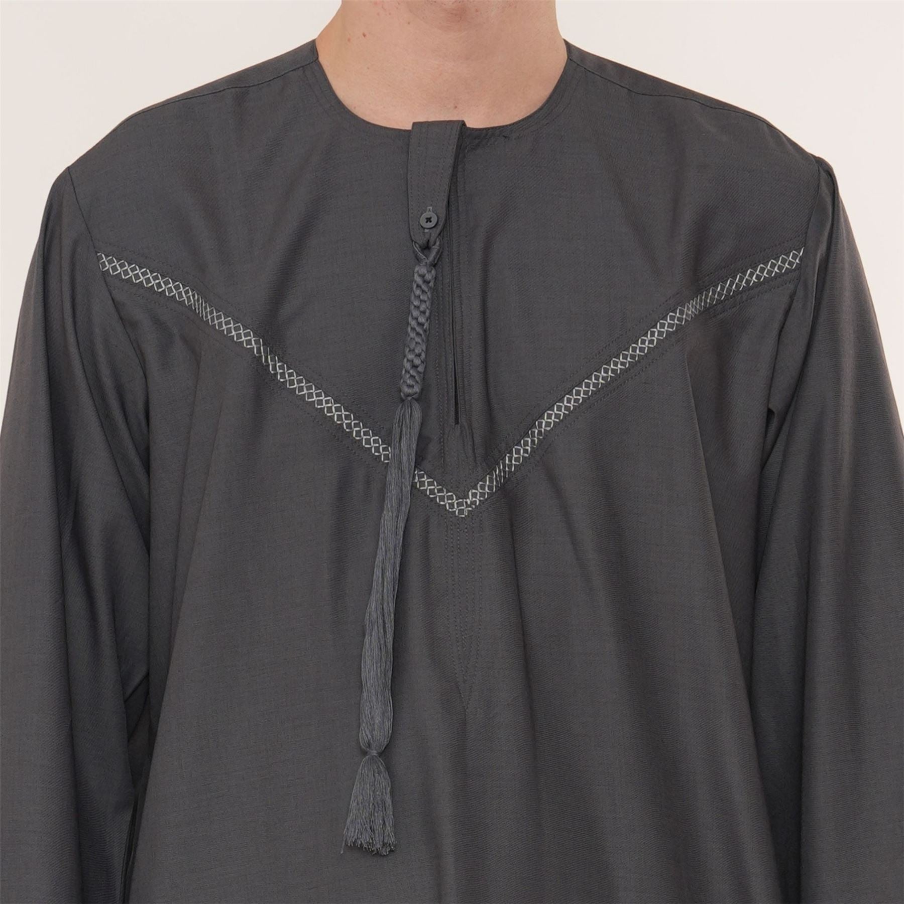 HM10 - Men's  Emirati Omani Zipped Embroidery Thobe