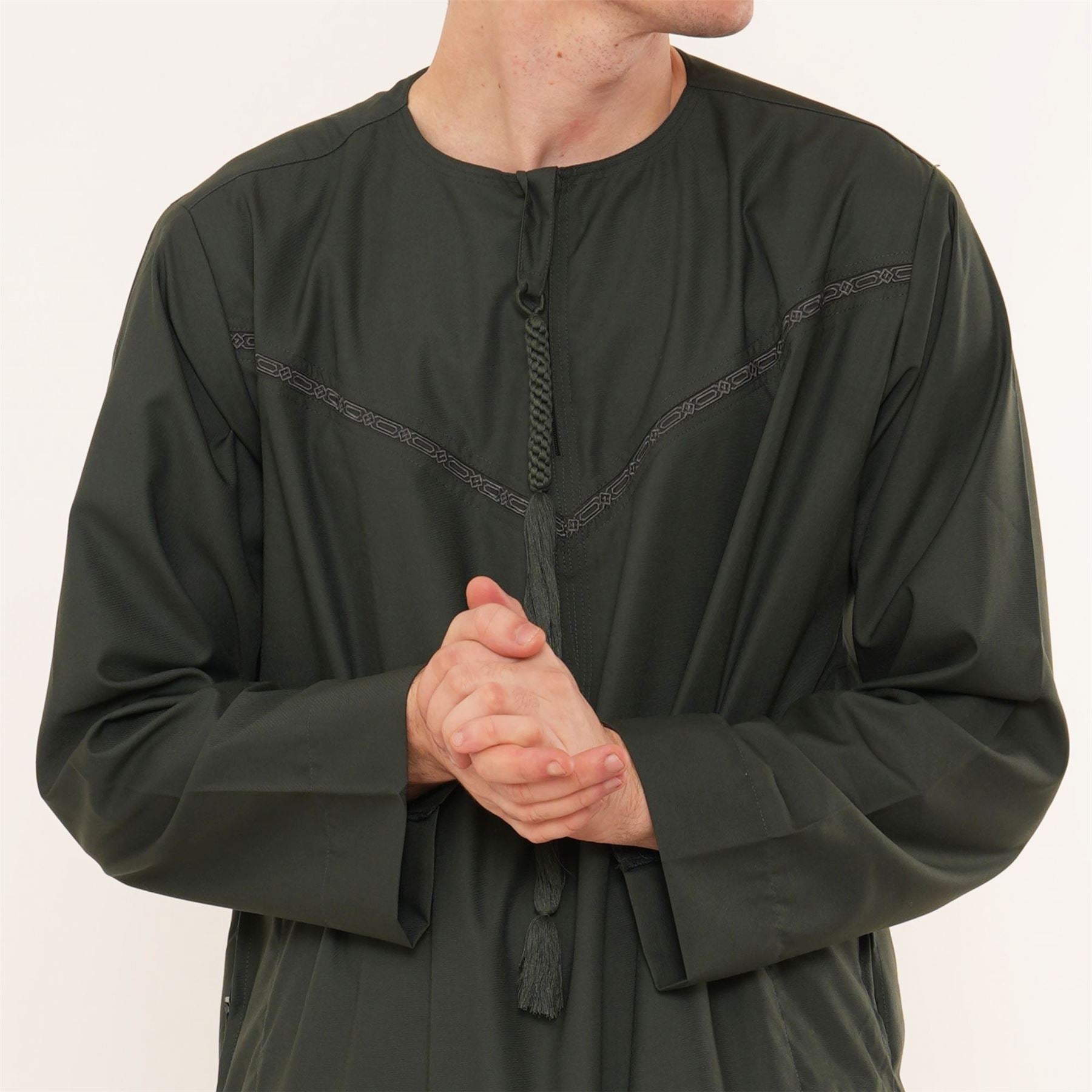 TT-008 - Men's Emirati Omani Arab Tassel Thobe