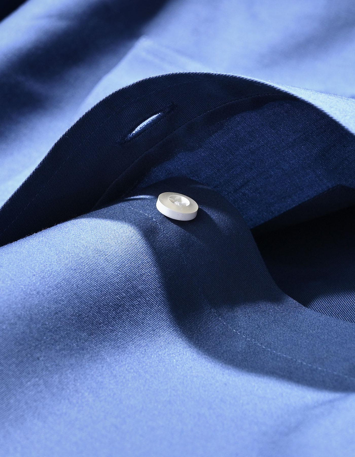 Men's Medium Blue Easy Iron Dress Shirt
