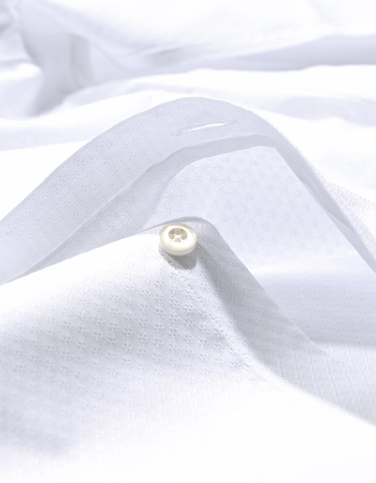 Men's Self Textured White Smart Fit Dress Shirt