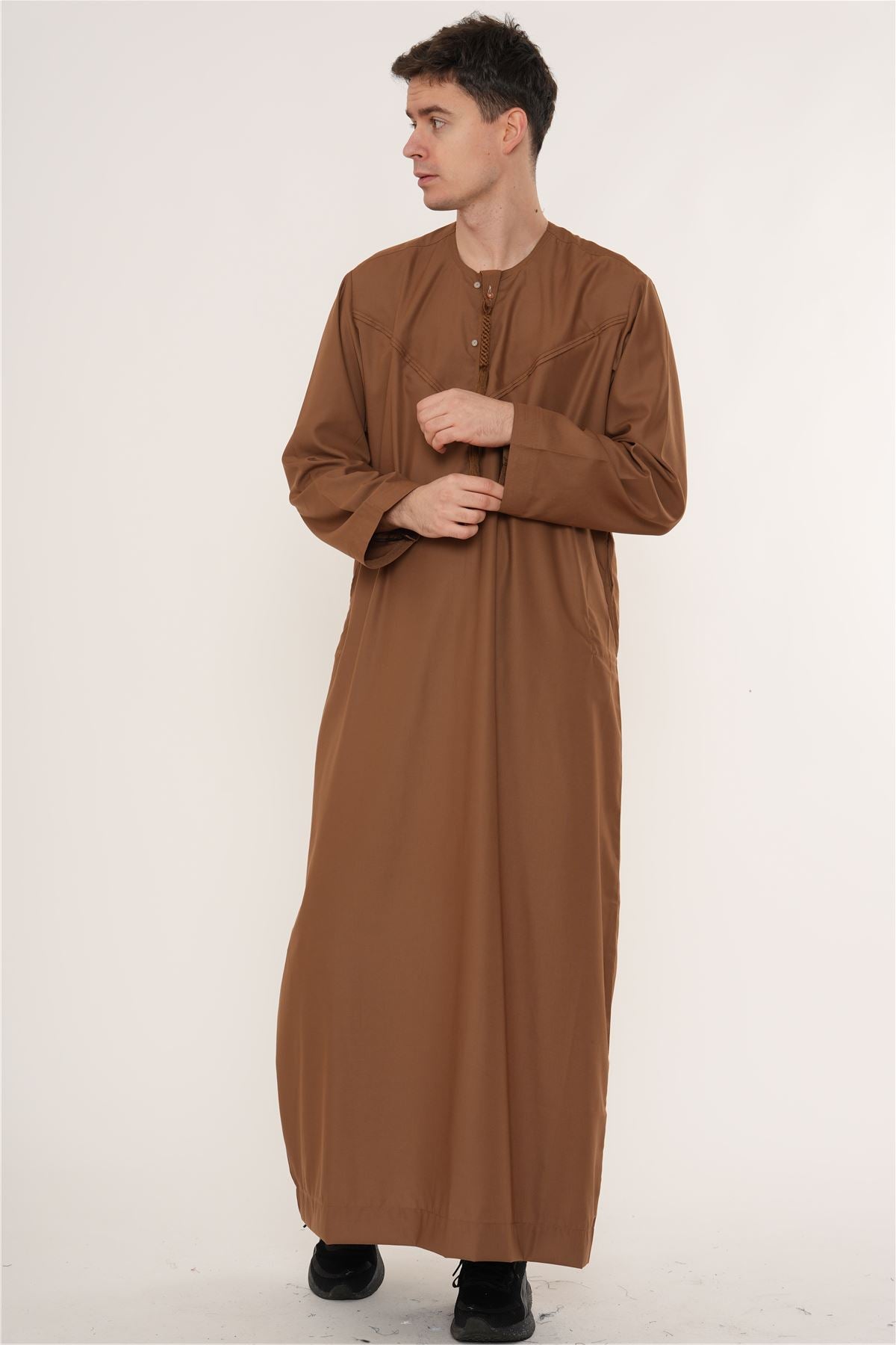 HM11 - Men's Emirati Omani Bobble Button Thobe