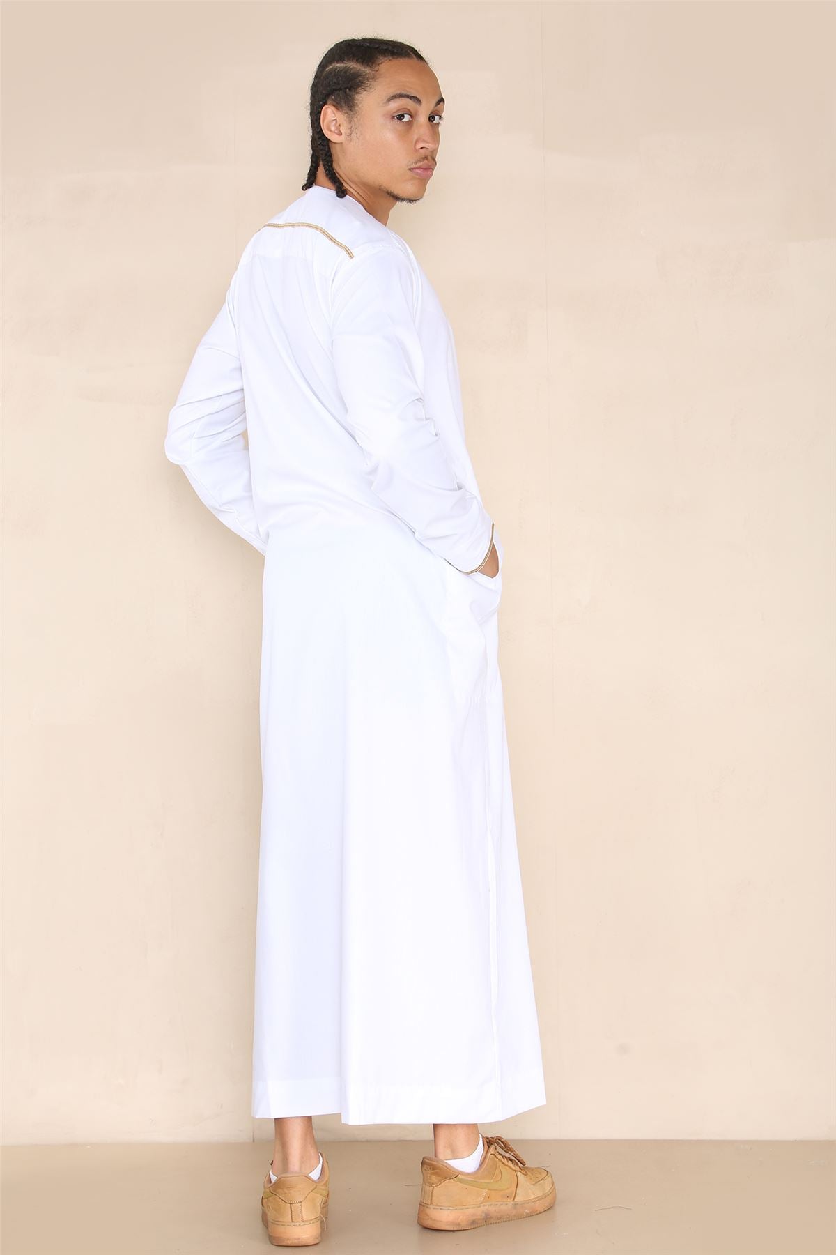 Mens Emirati Omani Thobe Jubba Islamic Clothing Muslim Kaftan Eid Robe Arab String Tassel