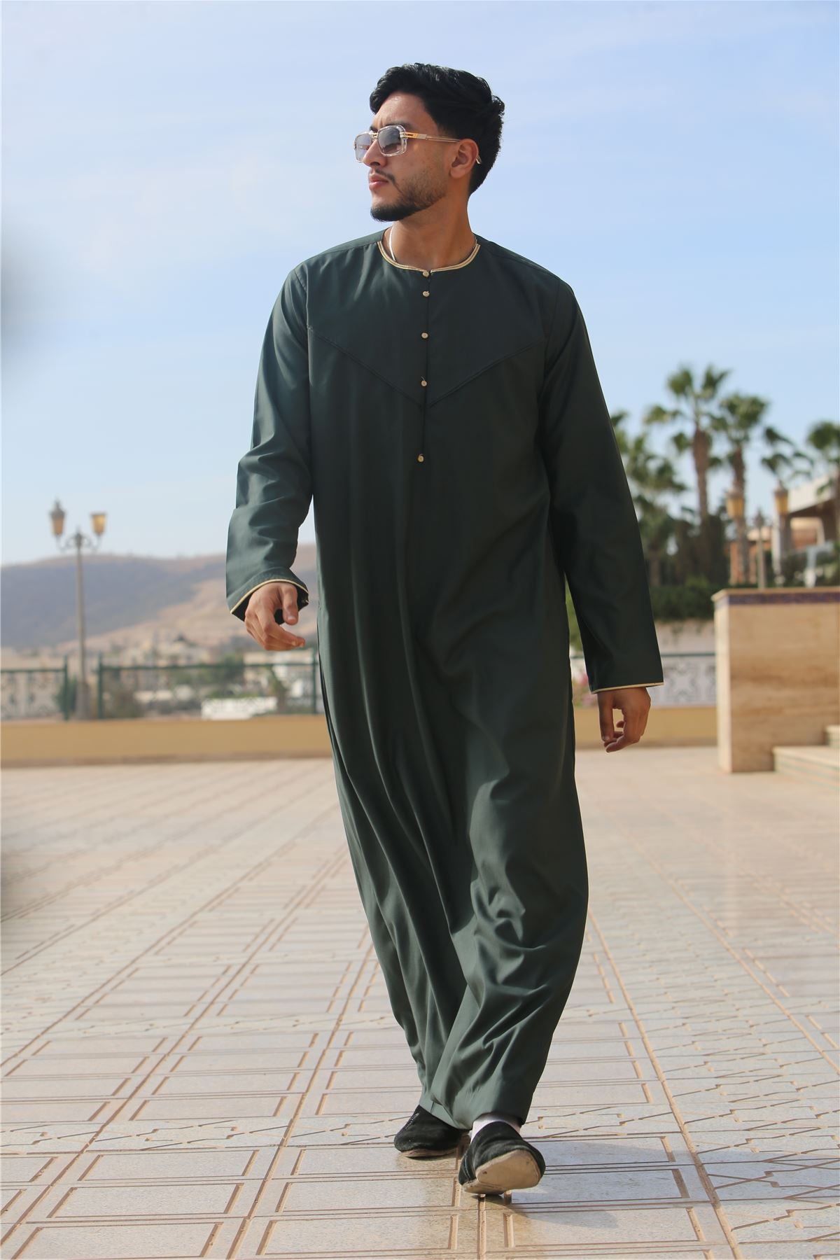 Men's Thobe Emirati Omani Jubba Islamic Clothing Muslim Kaftan Eid Robe Arab Gold Embroidery