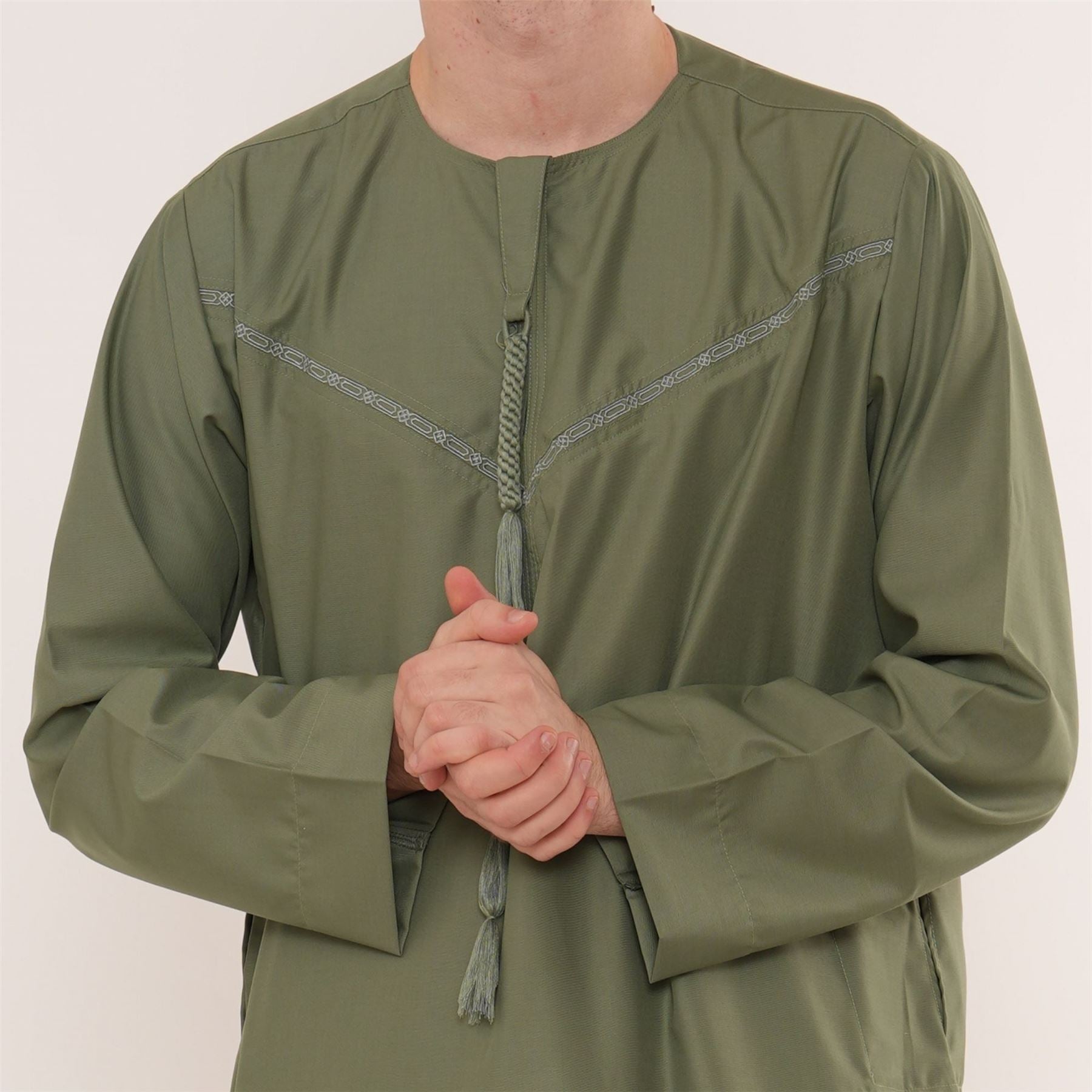 TT-008 - Men's Emirati Omani Arab Tassel Thobe