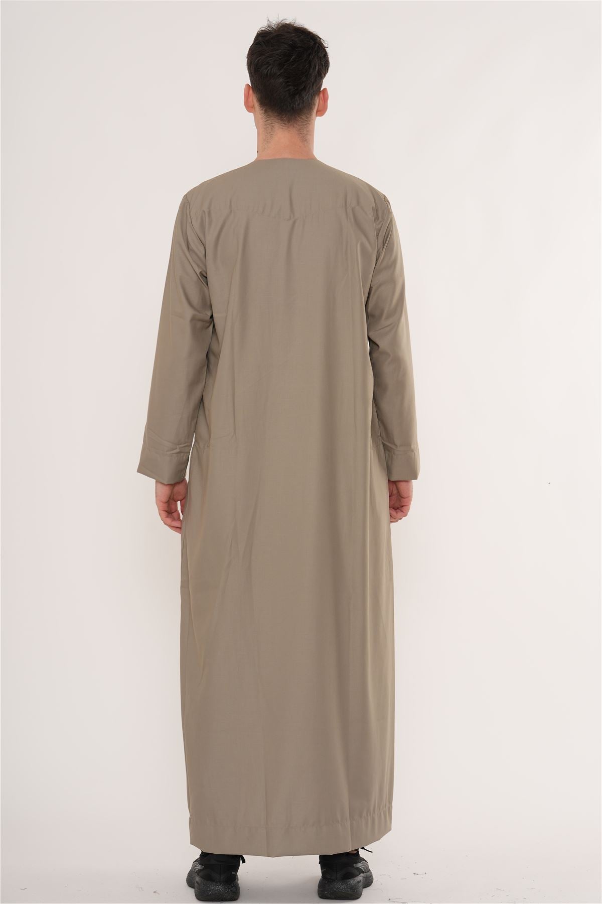 HM10 - Men's  Emirati Omani Zipped Embroidery Thobe