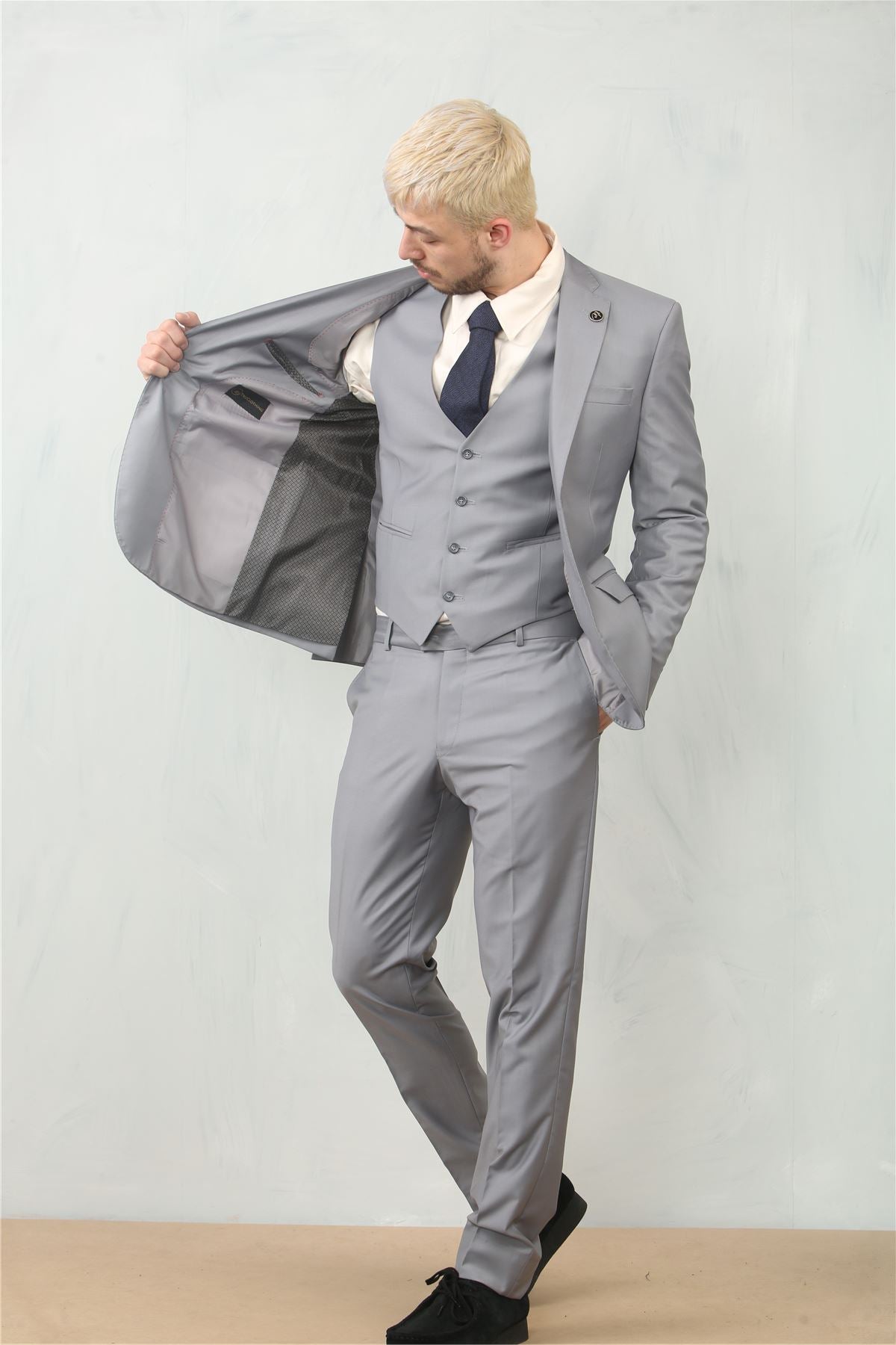 IM30 - Men's Grey 3 Piece Stitch Lapel Formal Suit