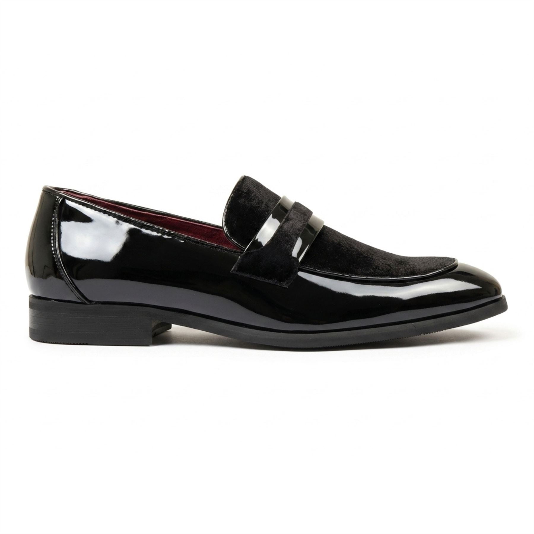 Men's Slip On Vegan Leather Velvet Detailed Patent Loafers