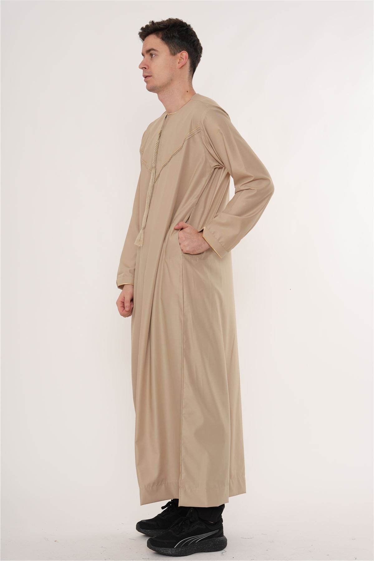 TT-007 - Men's Emirati Omani Gold Embroidery Thobe