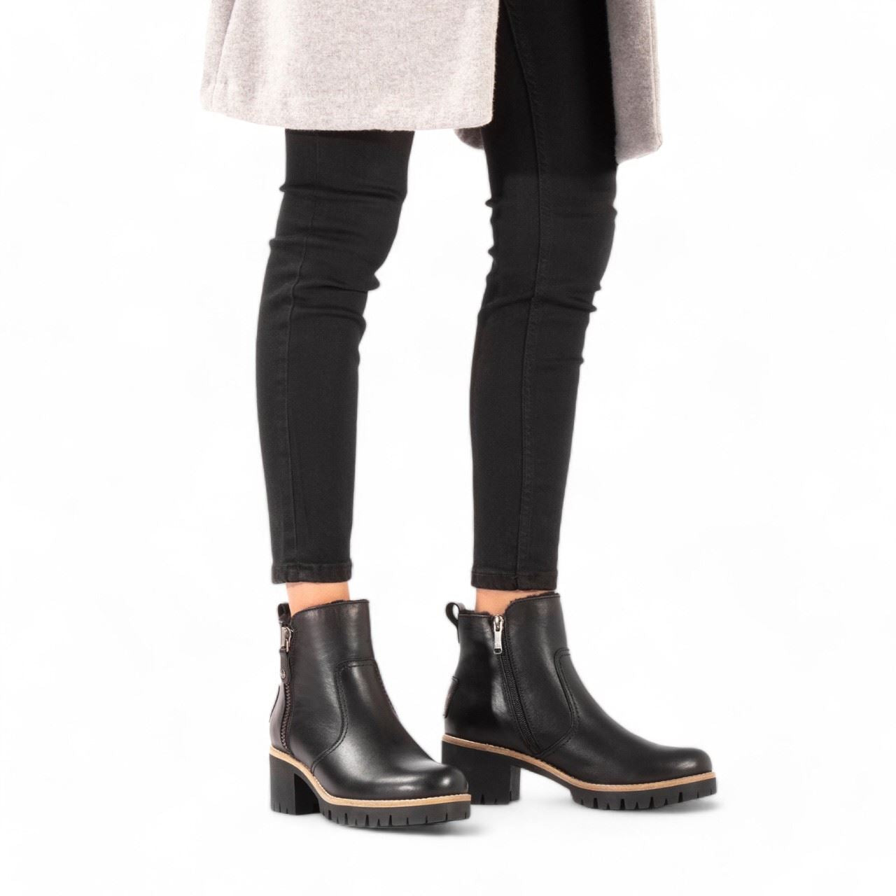 Trav B2 - Women's Black Side Zipped Leather Ankle Boots