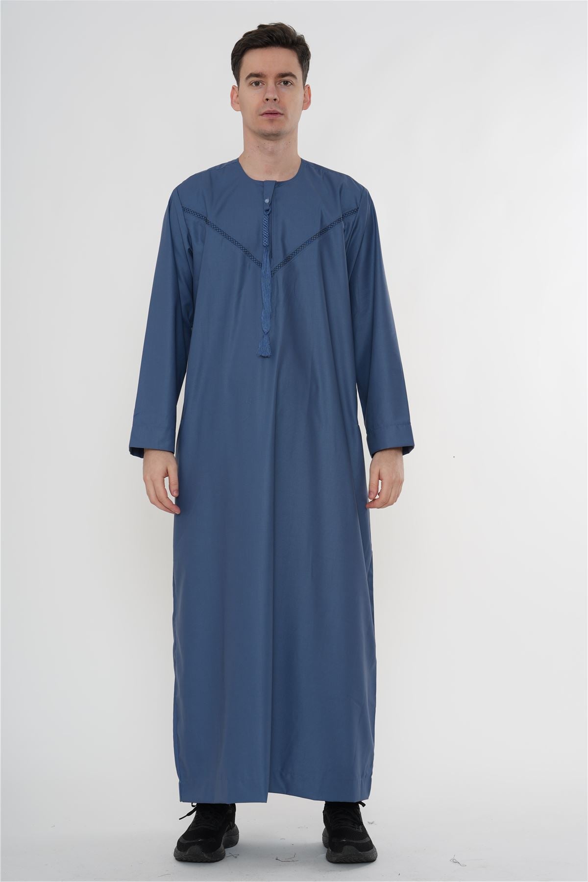 HM10 - Men's  Emirati Omani Zipped Embroidery Thobe