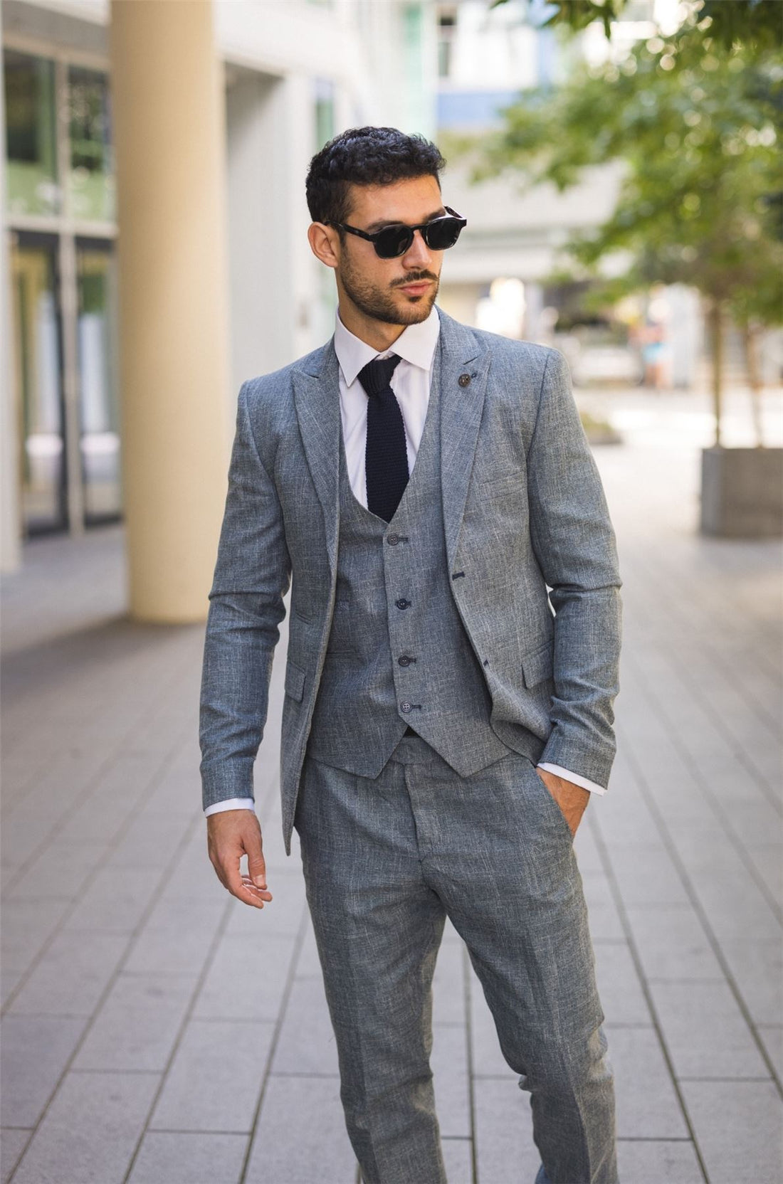 IM33 - Men's 3 Piece Blue Tailored Fit Suit