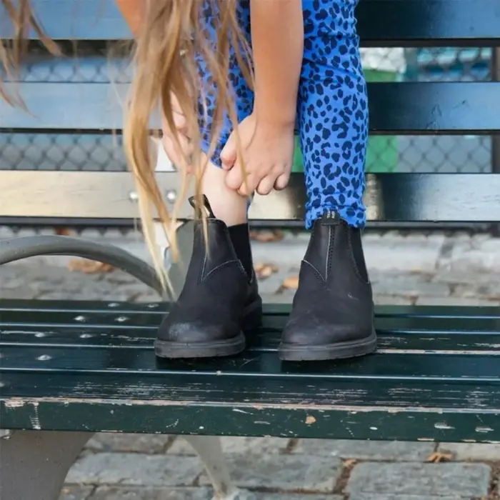 Blundstone 531 Kids Unisex Black Leather Boots Slip On Comfort - Image 2