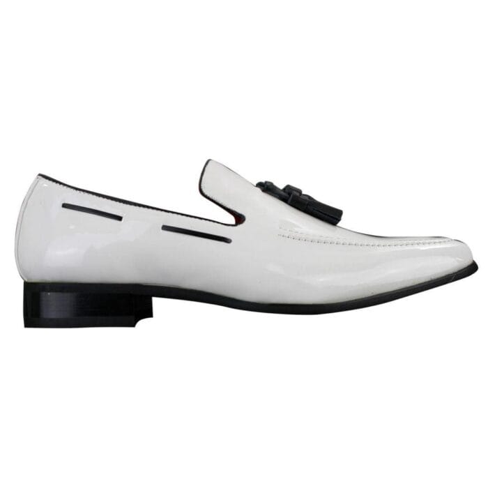 Mocassini da uomo in pelle verniciata lucida con nappe, eleganti e casual - Knighthood Store