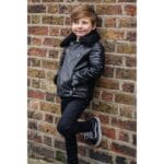 Veste motard en cuir véritable pour garçon, avec fermeture éclair croisée Brando et col en fourrure noire - Knighthood Store