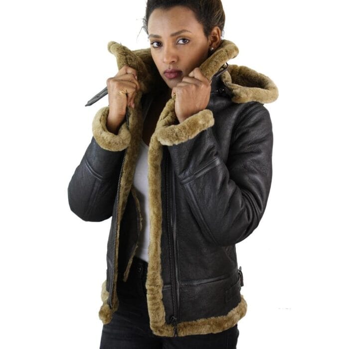 Giacca da aviatore da donna in vera pelle di montone shearling con cappuccio, modello Ginger - Knighthood Store