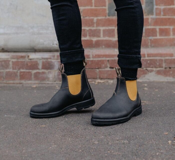 Blundstone 1919 Chelsea Boots aus senfbraunem Leder mit Ziernähten in Kamelbraun zum Hineinschlüpfen - Knighthood Store