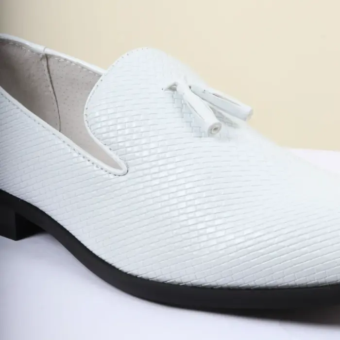 Men's Leather Lined Tassel Pattern Loafers - Image 16